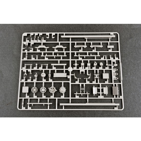 1/35 M270/A1 Multiple Launch Rocket System 1/35 M270/A1 Multiple Launch Rocket System