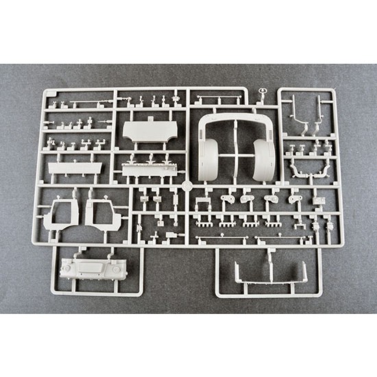 1/35 Russian Zil-135 1/35 Russian Zil-135