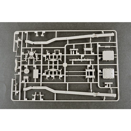 1/35 Soviet Zil-131V Tow 2T3M1 TR Ailer with 8K14 Missile 1/35 Soviet Zil-131V Tow 2T3M1 TR Ailer with 8K14 Missile