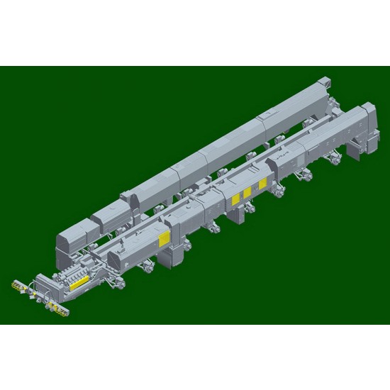 1/35 15U175 TEL of RS-12M1 Topol-M ICBM complex 1/35 15U175 TEL of RS-12M1 Topol-M ICBM complex