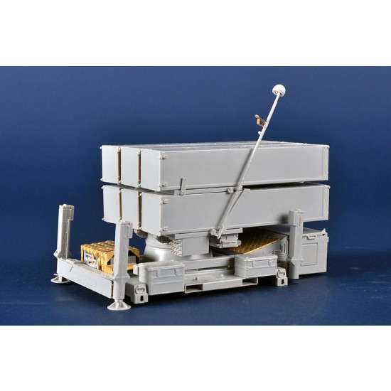 1/35 NASAMS (Norwegian Advanced Surface-to-Air Missile System) 1/35 NASAMS (Norwegian Advanced Surface-to-Air Missile System)