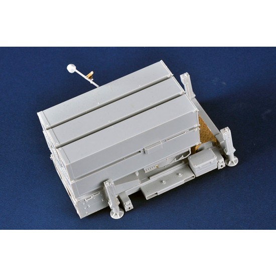 1/35 NASAMS (Norwegian Advanced Surface-to-Air Missile System) 1/35 NASAMS (Norwegian Advanced Surface-to-Air Missile System)