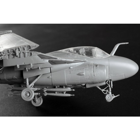 1/72 Grumman A-6E Intruder 1/72 Grumman A-6E Intruder