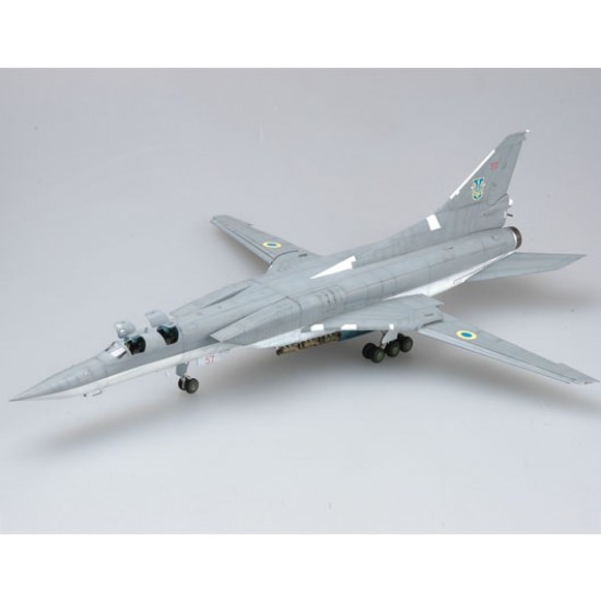 1/72 Tu-22M3 Backfire C Strategic Bomber 1/72 Tu-22M3 Backfire C Strategic Bomber