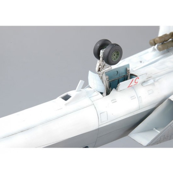 1/72 Tu-22M3 Backfire C Strategic Bomber 1/72 Tu-22M3 Backfire C Strategic Bomber