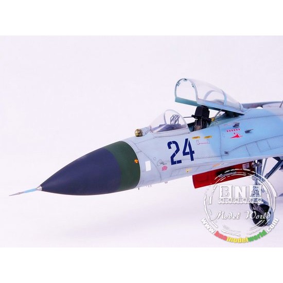 1/32 Sukhoi Su-27 Flanker B 1/32 Sukhoi Su-27 Flanker B