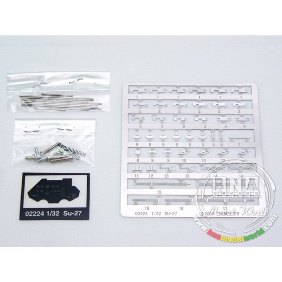 1/32 Sukhoi Su-27 Flanker B 1/32 Sukhoi Su-27 Flanker B
