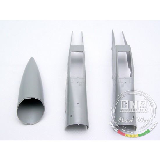 1/32 Sukhoi Su-27 Flanker B 1/32 Sukhoi Su-27 Flanker B