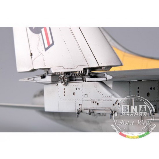 1/32 US Navy A-7E Corsair II 1/32 US Navy A-7E Corsair II