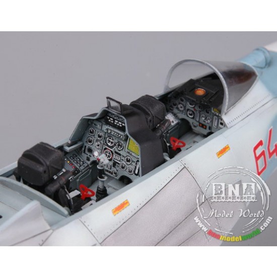 1/32 Su-27UB Flanker-C 1/32 Su-27UB Flanker-C