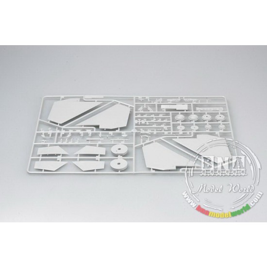 1/32 Su-27UB Flanker-C 1/32 Su-27UB Flanker-C