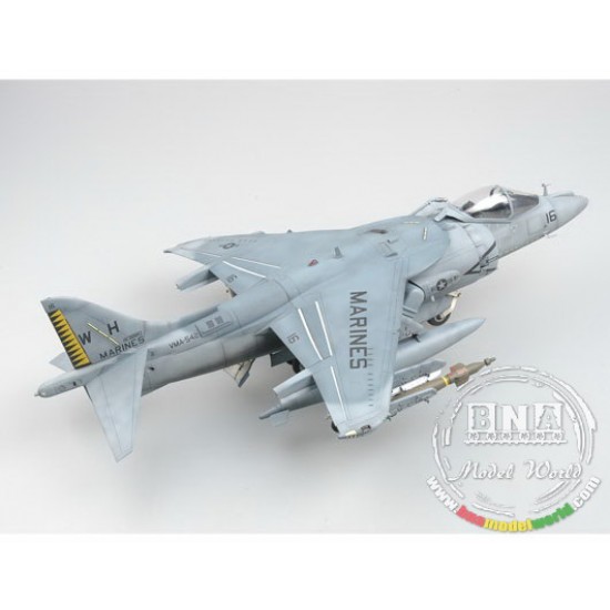 1/32 AV-8B Night Attack Harrier II 1/32 AV-8B Night Attack Harrier II
