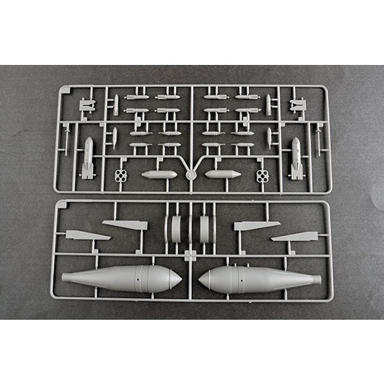 1/24 Junkers Ju-87R Stuka 1/24 Junkers Ju-87R Stuka