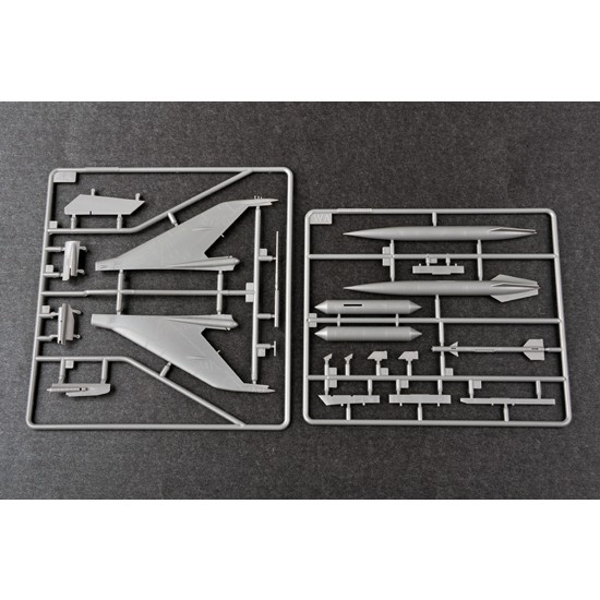 1/48 Chinese Chengdu J-7A Fighter 1/48 Chinese Chengdu J-7A Fighter