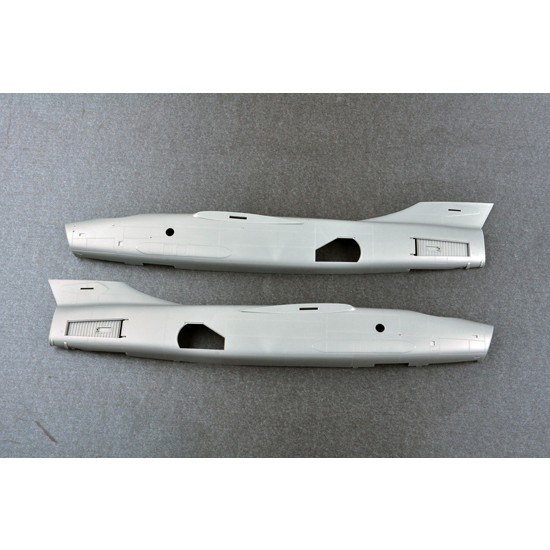 1/48 Douglas ERA-3B Skywarrior Strategic Bomber 1/48 Douglas ERA-3B Skywarrior Strategic Bomber