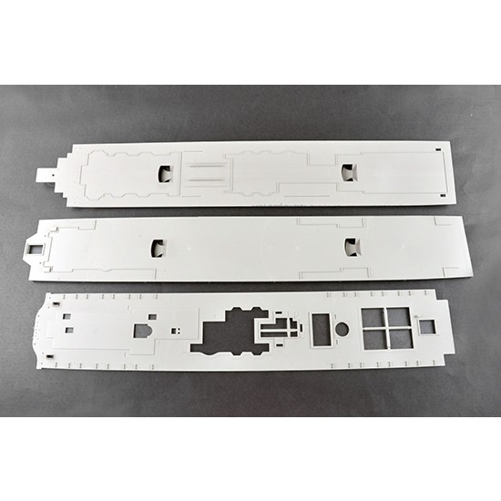 1/200 RMS Titanic Passenger Liner 1/200 RMS Titanic Passenger Liner