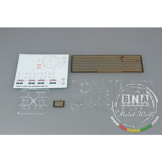 1/350 USS Momsen DDG-92 1/350 USS Momsen DDG-92