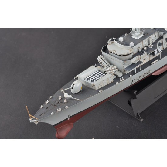 1/350 HMS Montrose Type 23 Royal Navy Frigate (F236) 1/350 HMS Montrose Type 23 Royal Navy Frigate (F236)