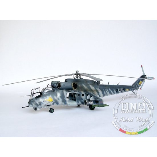 1/35 Mi-24V Hind-E Helicopter 1/35 Mi-24V Hind-E Helicopter