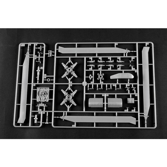 1/35 Boeing AH-64A Apache Early Attack Helicopter 1/35 Boeing AH-64A Apache Early Attack Helicopter