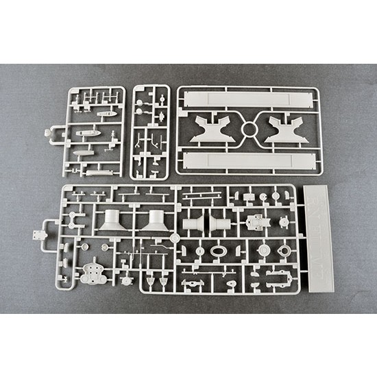 1/350 Italian Heavy Cruiser Fiume 1/350 Italian Heavy Cruiser Fiume