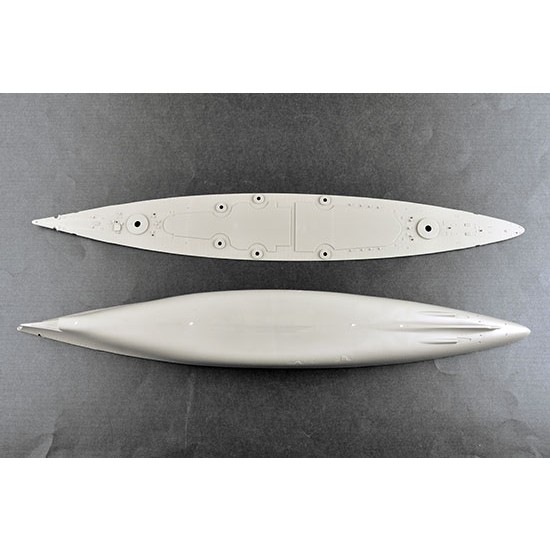 1/350 German Tirpitz Battleship 1/350 German Tirpitz Battleship