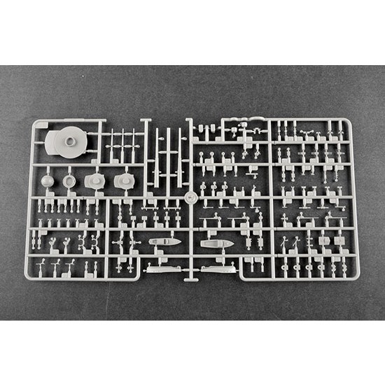1/350 German Tirpitz Battleship 1/350 German Tirpitz Battleship