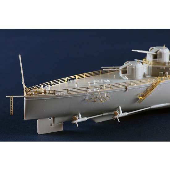 1/350 HMS Naiad Dido-class Light Cruiser 1/350 HMS Naiad Dido-class Light Cruiser