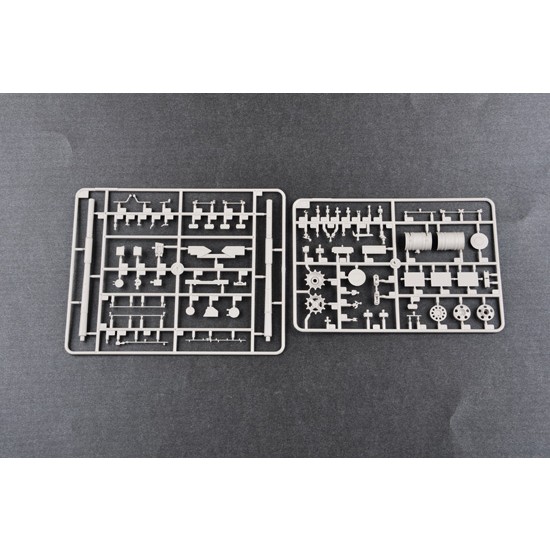 1/35 Russian T-72B MBT 1/35 Russian T-72B MBT