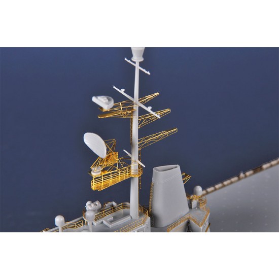1/350 French Navy Jeanne dArc 2008 Helicopter Cruiser 1/350 French Navy Jeanne dArc 2008 Helicopter Cruiser