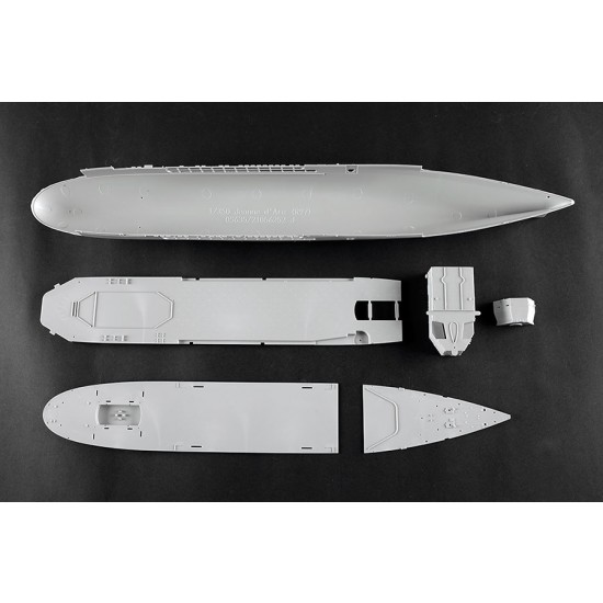 1/350 French Navy Jeanne dArc 2008 Helicopter Cruiser 1/350 French Navy Jeanne dArc 2008 Helicopter Cruiser