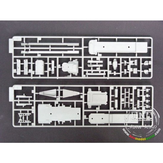 1/700 USSR Navy Frunze Battle Cruiser 1/700 USSR Navy Frunze Battle Cruiser