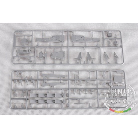 1/700 Russian Navy Slava Class Cruiser Varyag 1/700 Russian Navy Slava Class Cruiser Varyag
