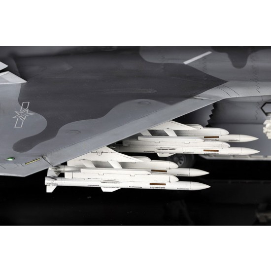 1/48 Chinese J-20 Mighty Dragon-Beast Mode 1/48 Chinese J-20 Mighty Dragon-Beast Mode