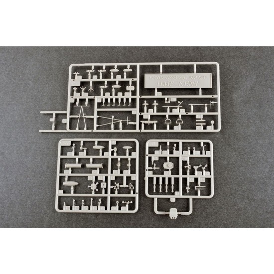 1/700 Royal Navy HMS Kent County class Heavy Cruiser 1/700 Royal Navy HMS Kent County class Heavy Cruiser