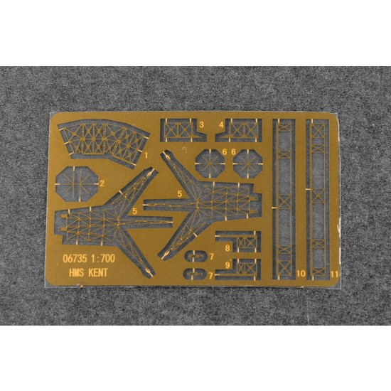 1/700 Royal Navy HMS Kent County class Heavy Cruiser 1/700 Royal Navy HMS Kent County class Heavy Cruiser