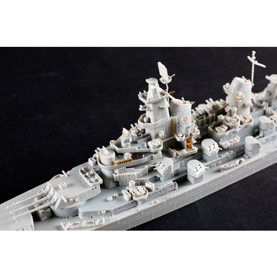 1/700 USS Iowa BB-61 Battleship 1/700 USS Iowa BB-61 Battleship