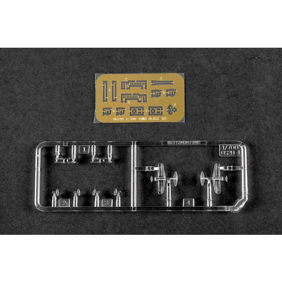 1/700 USS Iowa BB-61 Battleship 1/700 USS Iowa BB-61 Battleship