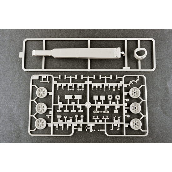 1/35 Russian BREM-1M Armoured Recovery Vehicle 1/35 Russian BREM-1M Armoured Recovery Vehicle