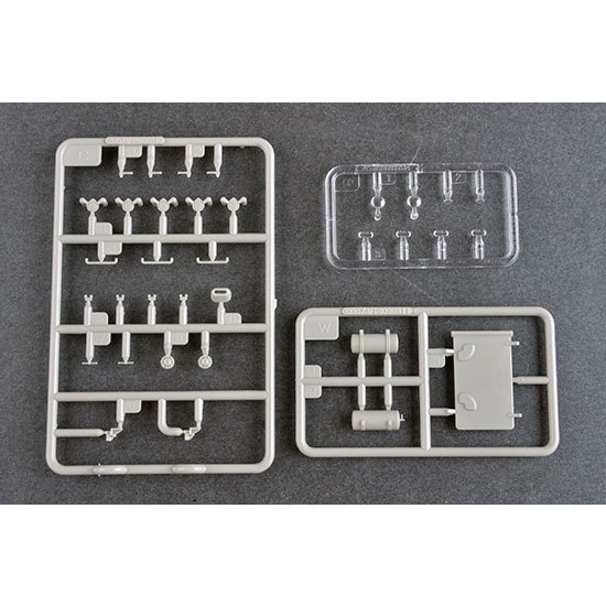 1/35 Soviet BTR-152K1 APC 1/35 Soviet BTR-152K1 APC