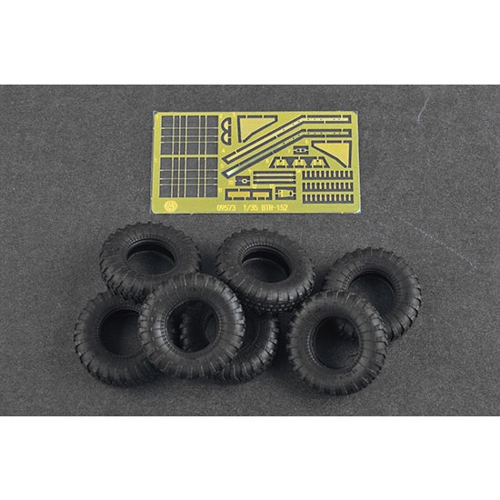 1/35 Soviet BTR-152K1 APC 1/35 Soviet BTR-152K1 APC