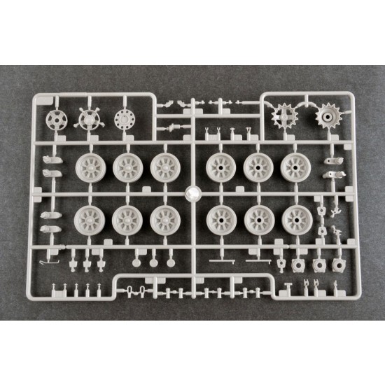 1/35 Soviet Obj.172 T-72 Ural 1/35 Soviet Obj.172 T-72 Ural