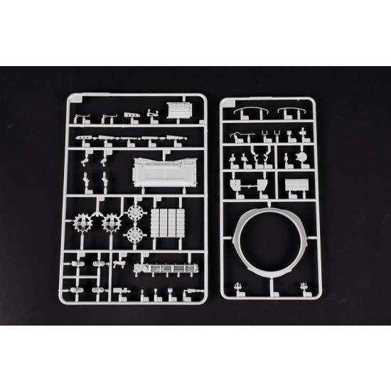 1/35 Soviet T-72 Ural with Kontakt-1 Reactive Armo 1/35 Soviet T-72 Ural with Kontakt-1 Reactive Armo