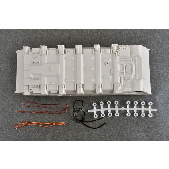 1/35 Russian T-72B1 with KTM-6 & Grating Armour 1/35 Russian T-72B1 with KTM-6 & Grating Armour