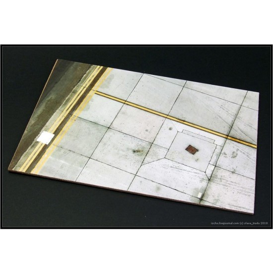 1/72 Diorama Scenic Display: March Air Reserve Base, March, CA. (Tarmac sheet) 1/72 Diorama Scenic Display: March Air Reserve Base, March, CA. (Tarmac sheet)