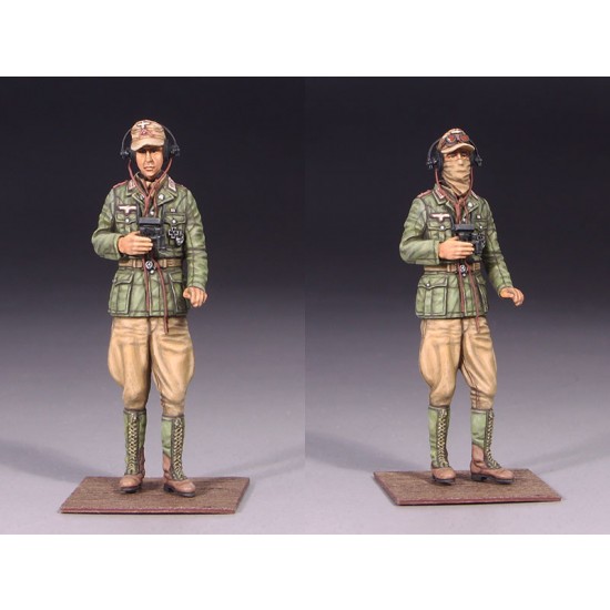 1/35 WWII German DAK Panzer III/IV Tank Crew Set #1 (3 Figures) 1/35 WWII German DAK Panzer III/IV Tank Crew Set #1 (3 Figures)