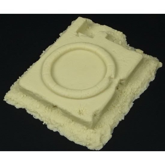 1/35 German T-34/85 Turret Bunker Vignette set w/2 Figures and Accessories 1/35 German T-34/85 Turret Bunker Vignette set w/2 Figures and Accessories