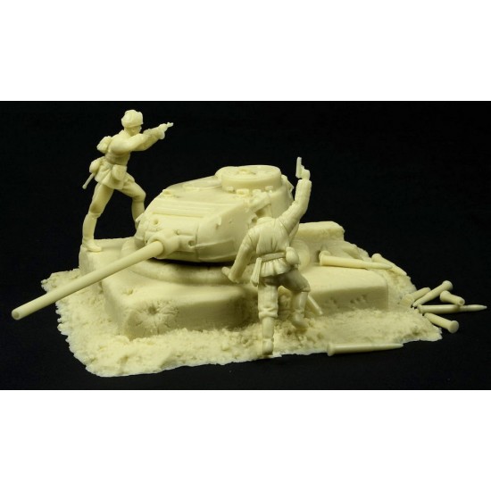1/35 German T-34/85 Turret Bunker Vignette set w/2 Figures and Accessories 1/35 German T-34/85 Turret Bunker Vignette set w/2 Figures and Accessories