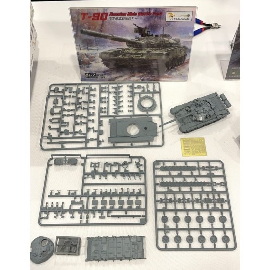 1/72 Russian T-90 Main Battle Tank 1/72 Russian T-90 Main Battle Tank