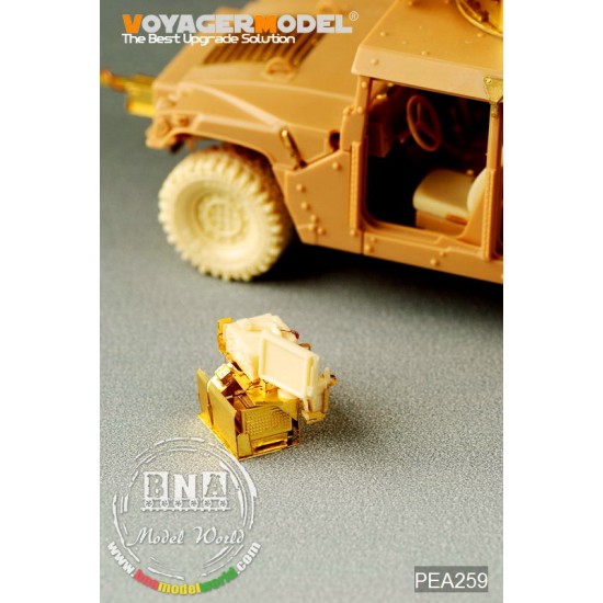 1/35 US Army HUMVEE Blue Force Tracker & SINCGar Unit 1/35 US Army HUMVEE Blue Force Tracker & SINCGar Unit
